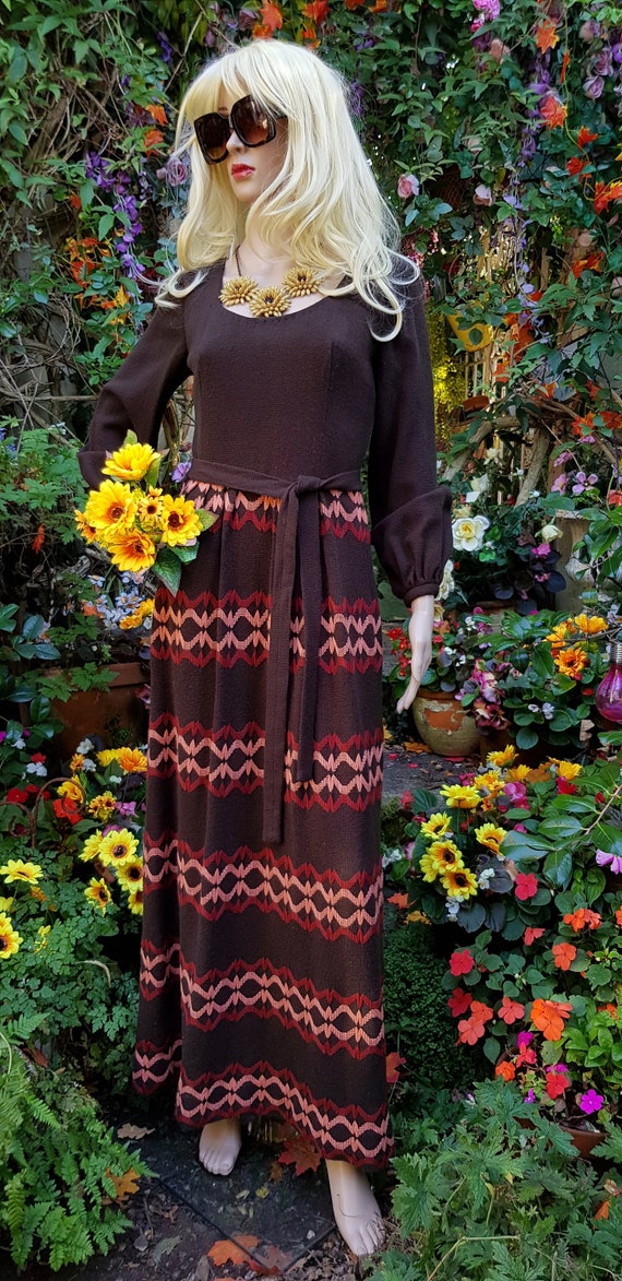 UK 10 (US 6) Gorgeous Cosy Vintage 1970s Brown and Orange Sweater Belted  Maxi Dress by Montigo Bay - Etsy Hong Kong