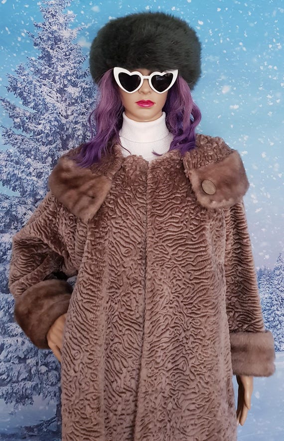 Vintage Genuine Sheepskin Hat Vintage Hat: Gorgeous Vintage 1960s Honey Cream and Grey  main image 3