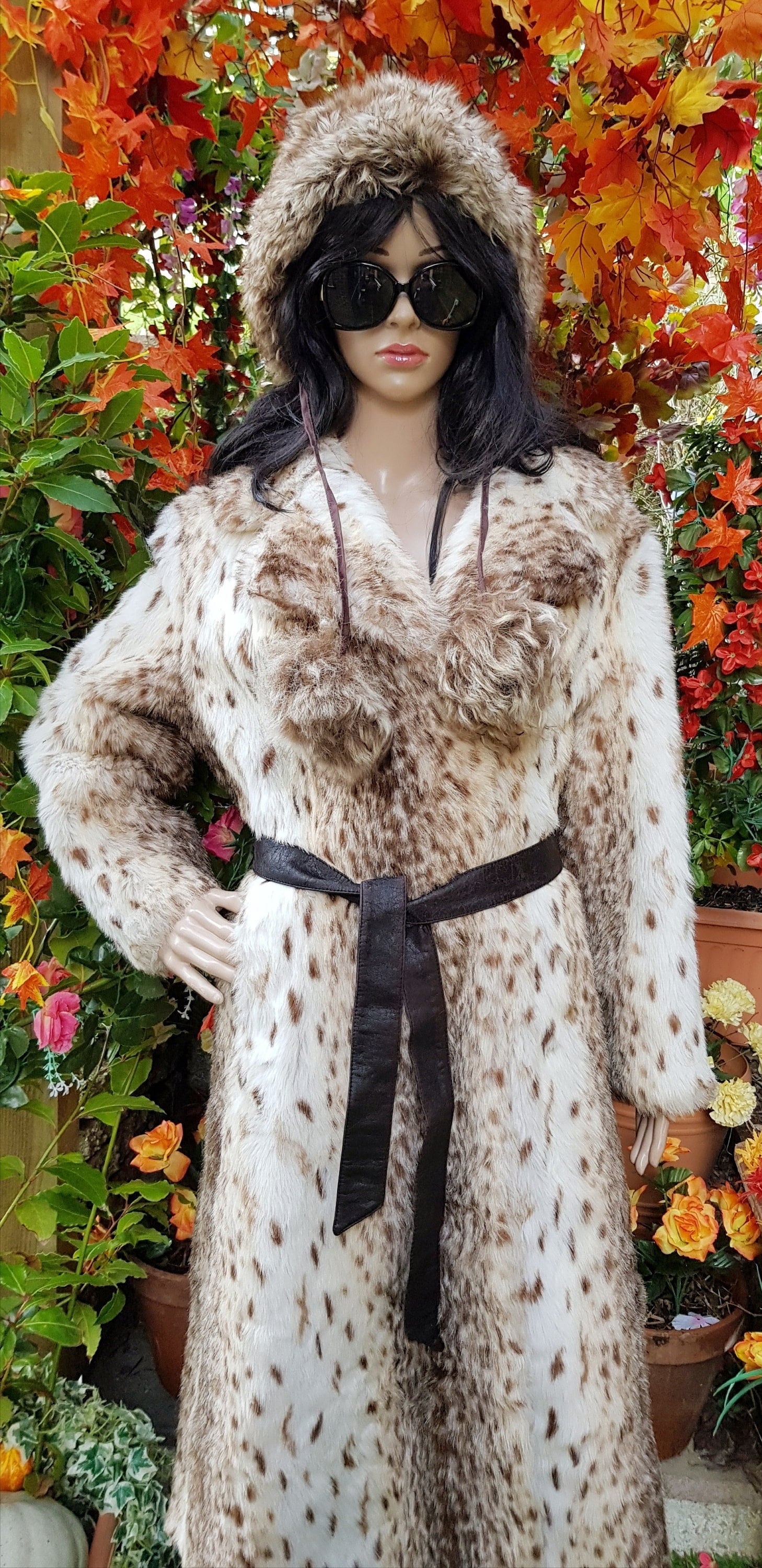 1960s Beige Sheepskin Shearling Mod Fur Hat With Satin Lining Vintage Estate Vintage Hat: Gorgeous Vintage 1960s/70s Taupe Brown and Grey  main image 2