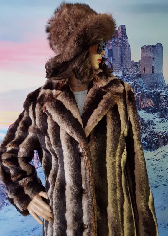 Vintage Hat: Beautiful Vintage 1970s Mid Brown Real Fur Hat  display picture 1