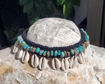 Beaded Cowrie Shells Choker with Black Hemp