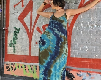 Summer Heat Tie Dye Maxi Dress with Pockets