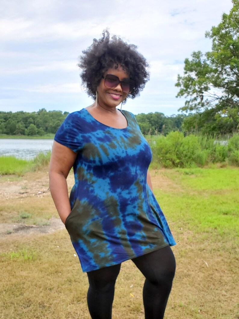 Cute A-Line Tunic with Pockets in PEACOCK Tie Dye image 3