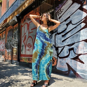 Summer Heat Tie Dye Maxi Dress with Pockets image 9