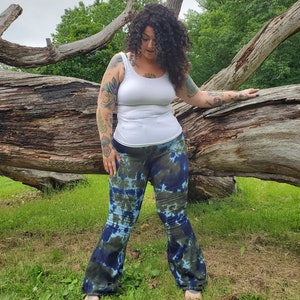 Plus Size Tie Dye Stretchy Bellbottom Jeans in Olive-Navy image 6