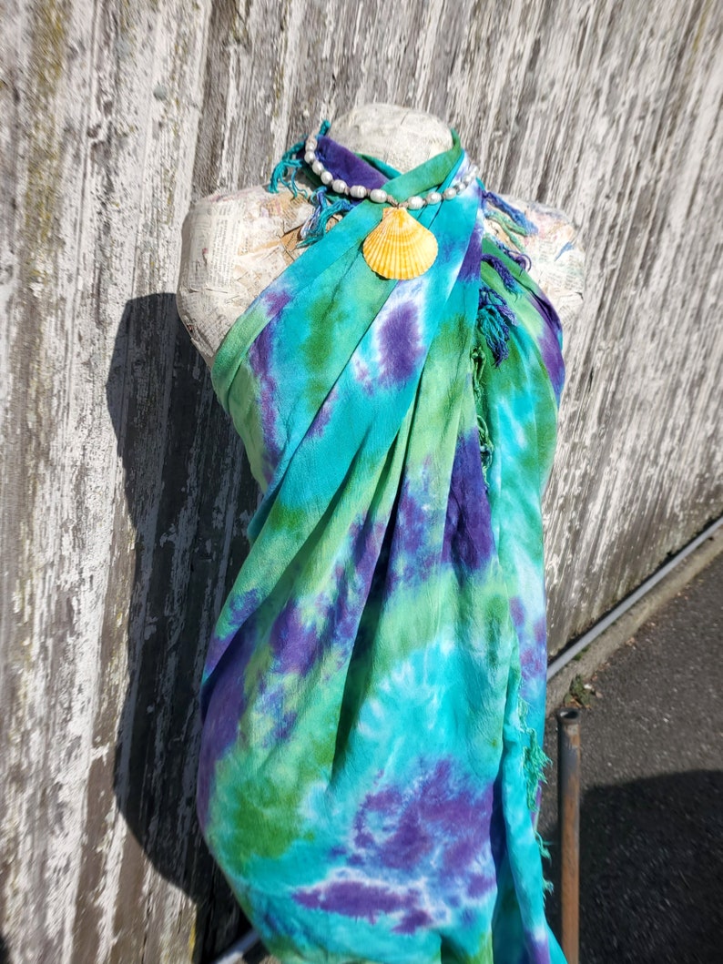 Emerald Coast Tie Dye Beach Sarong with Fringes, 3 Sizes image 7