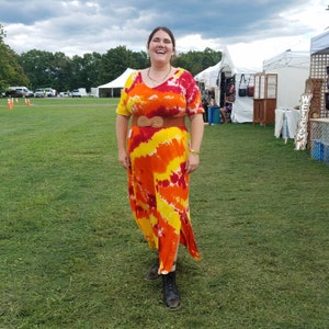 CHAKRA Tie Dye Dress, Boho Maxi with Pockets, XL-4XL image 4