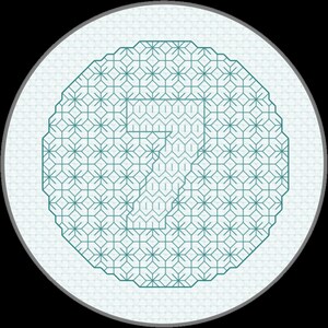 Könnte beinhalten: Ein blaugrüner Kreis mit einem geometrischen Muster und der Zahl 7 in der Mitte.