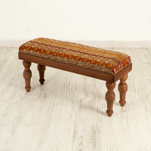Banco, mesa de centro otomana, banco con alfombra kilim boho, taburete vintage