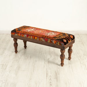 Banco, mesa de centro otomana, banco con alfombra kilim boho, taburete vintage