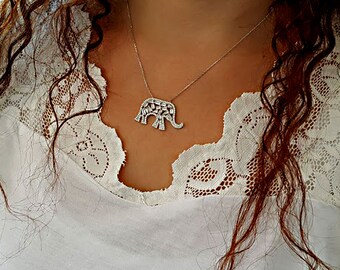 Elephant Necklaces With Baguette Stone, Elephant Charms, Women Necklaces, Lovely Elephant Necklace, Women Gift İdeas, Animal Necklaces