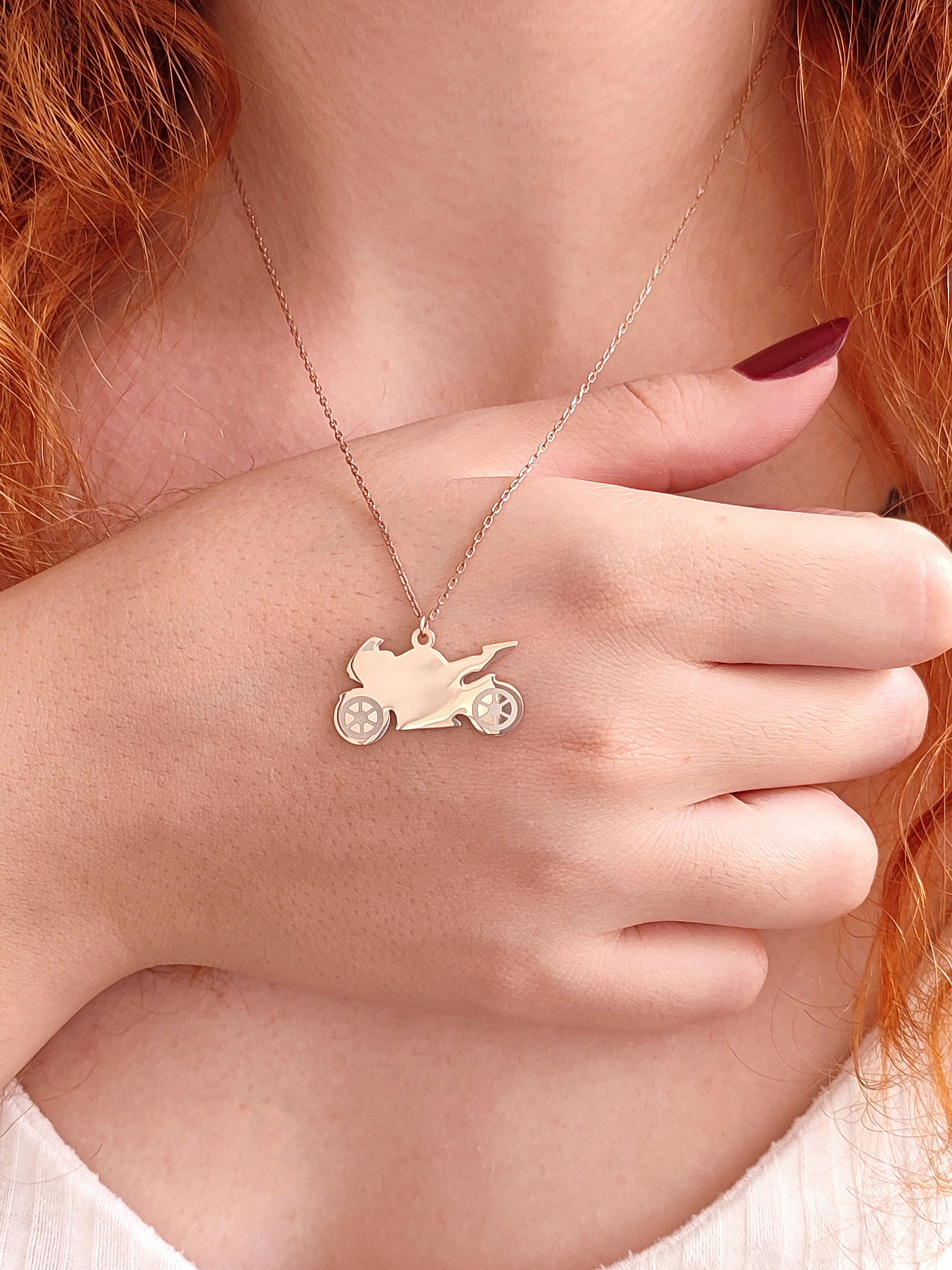 Collana Donna Con Ciondolo Cavallo Da Corsa – Gioiello Moda Oro, Regolabile, Ottone