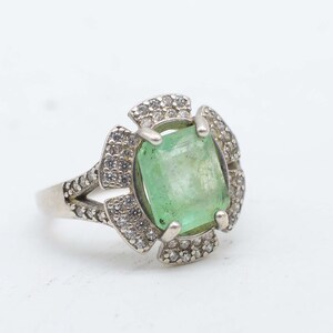 100 % Natural Emerald Ring perfect for Gift  925 silver