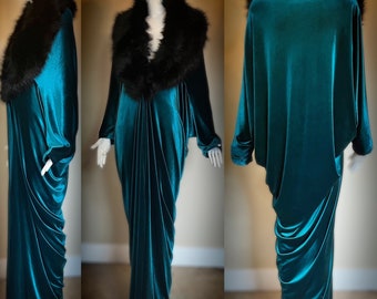 Peacock teal blue-Velvet robe-Handmade-Old Hollywood-1920s glamour-Wedding-Burlesque-Gift