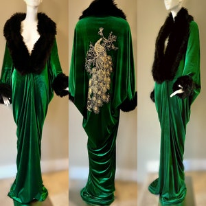 Handmade Emerald Green Velvet robe,faux fur collar, old Hollywood robe,glamour robe,1920s,Luxury,Gift for her,Boudoir,Wedding,Burlesque.