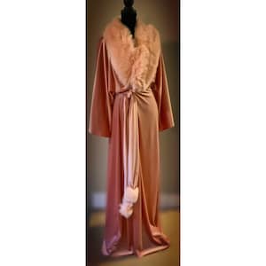 Kimono style velvet robe-old Hollywood glamour robe- blush velvet-faux fur collar-wide flutter sleeves