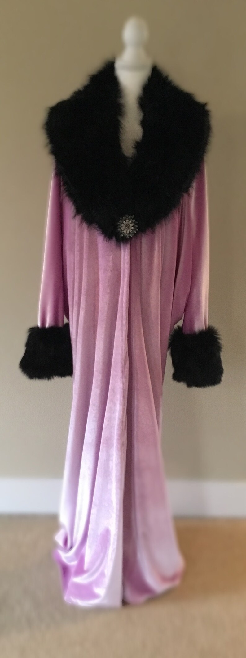 Velvet robe-Old Hollywood style-Full length robe-lavender velvet- faux fur collar. Wedding-burlesque-gift for her image 2