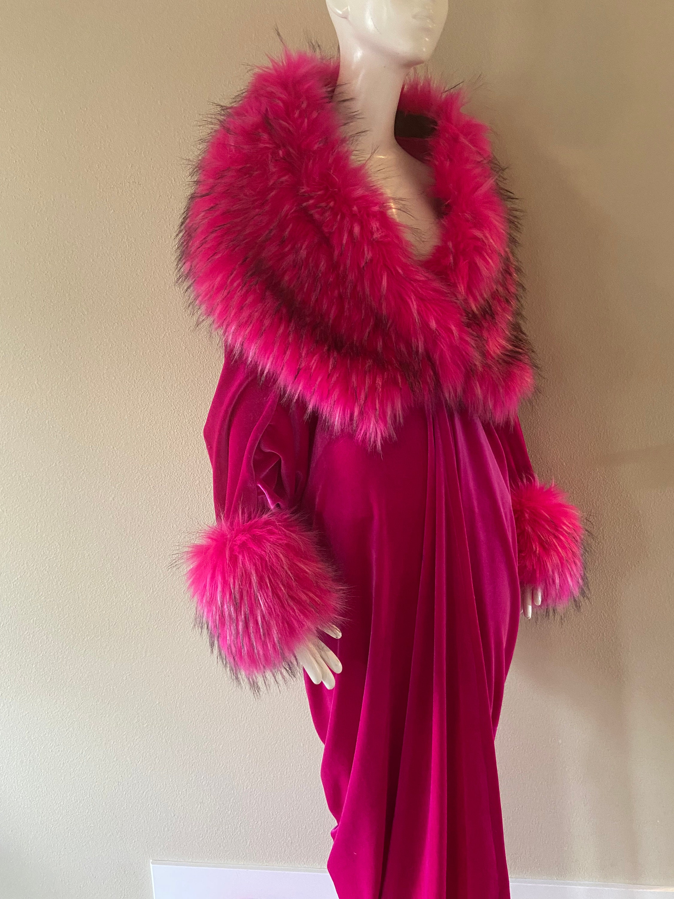 Glamorous 1920’s-old Hollywood Style- Fuschia Velvet Robe . Handmade ...
