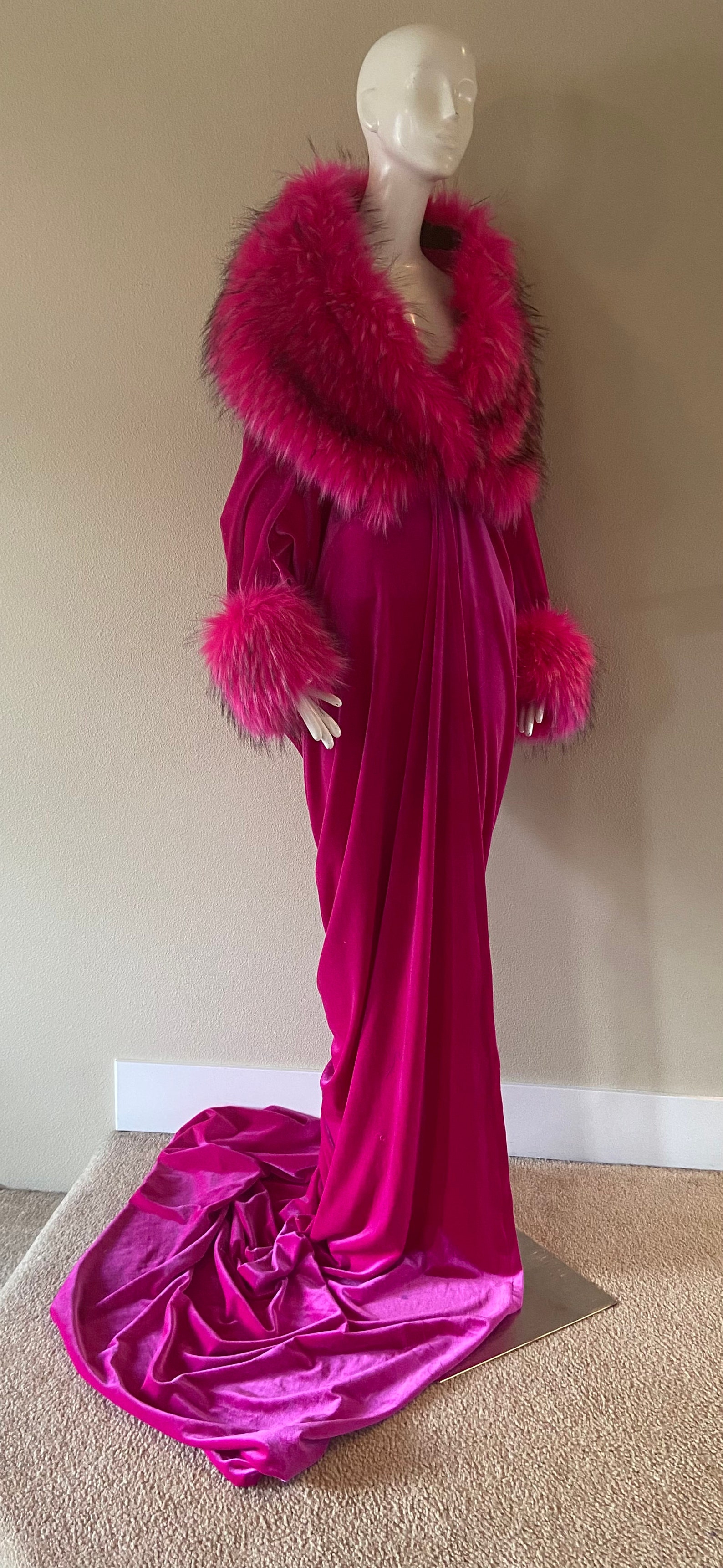 Glamorous 1920’s-old Hollywood Style- Fuschia Velvet Robe . Handmade ...