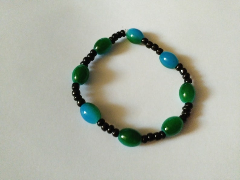 blue green black stretch bracelet 7 inch