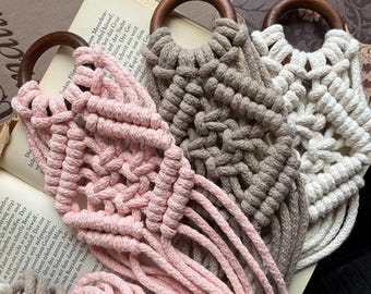 Handmade instrument holder in Natural Cotton -Macrame ukulele hanger