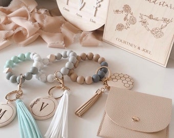 Bracelet BOGO avec portefeuille et disque personnalisé ; Bracelet porte-clés avec portefeuille en cuir végétalien ; Cadeaux pour elle ; Perles en silicone