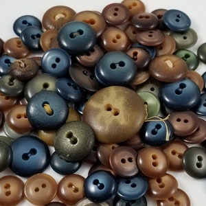 Vintage veelkleurige plastic koepelknoppen - veel van 95
