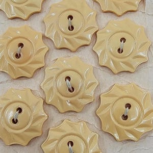 Bottoni da cucire vintage a forma di sole, gialli, a forma di mulinello in bachelite, su cartoncino - Set da 10