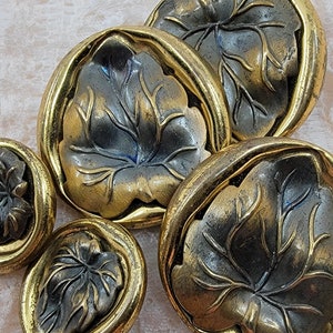 Vintage Leaf Escutcheon Brass Metal Buttons - Mixed Set of 5