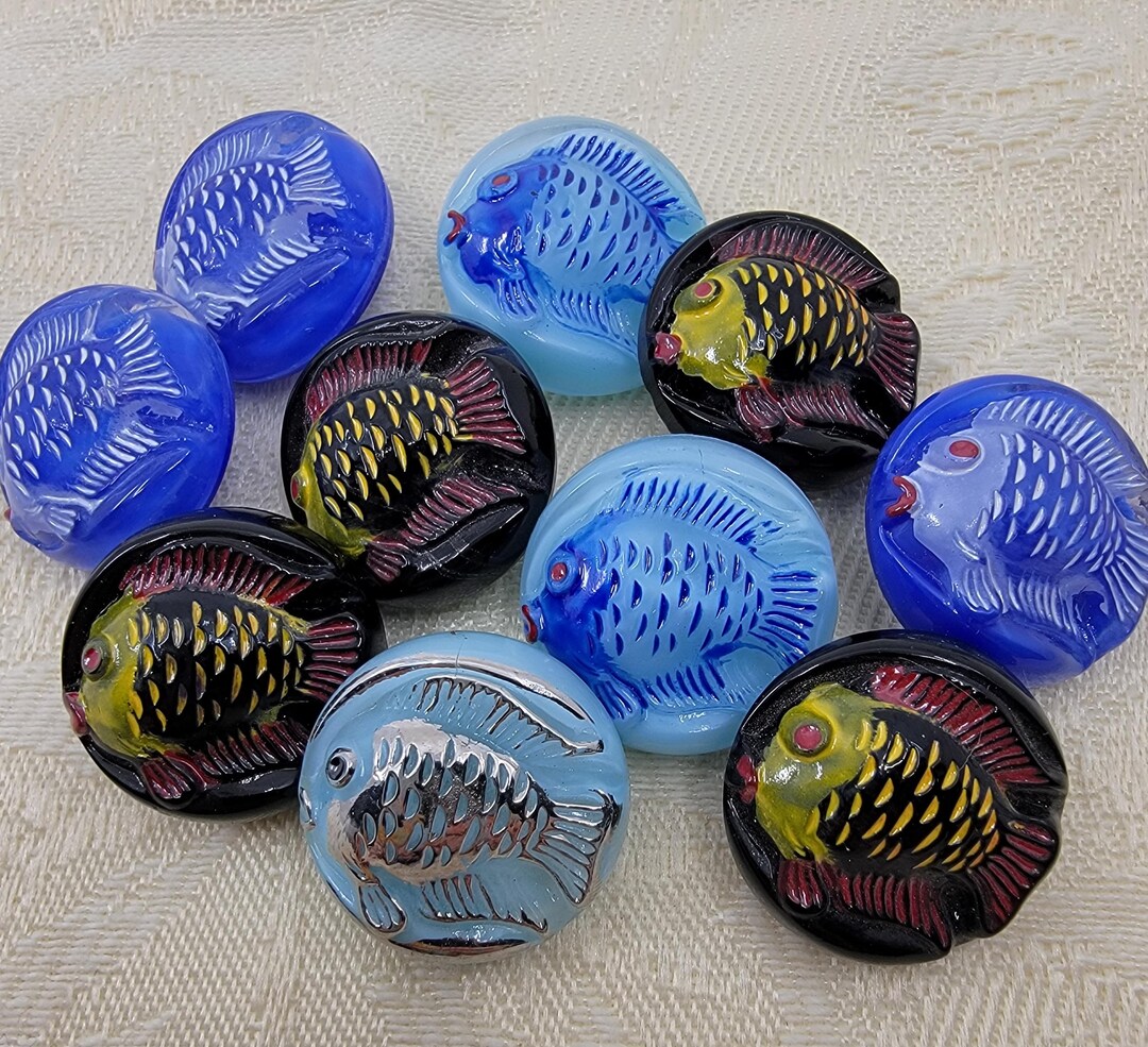 YOUR CHOICE Vintage Molded Glass Fish Button With Self Shank - Etsy