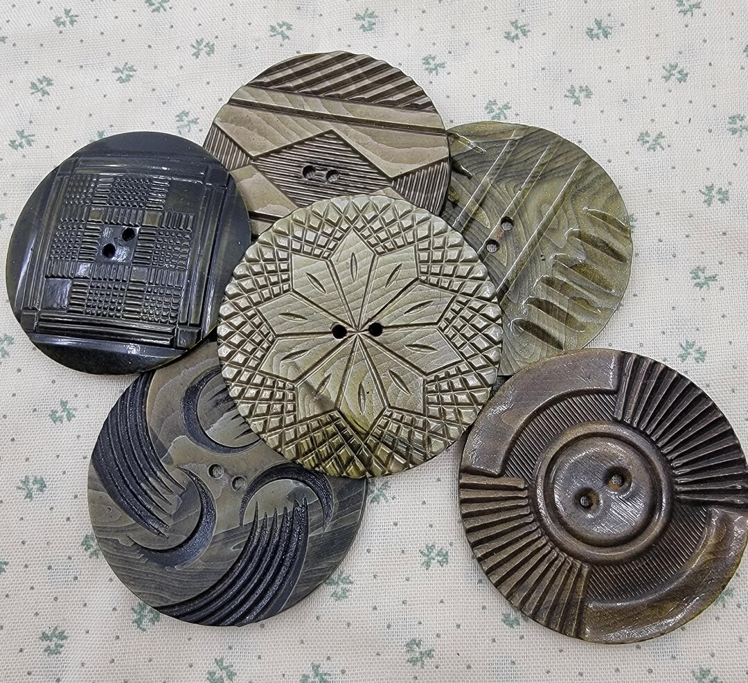 Vintage Olive Green Celluloid Buttons: Large Wafer Style, Set of 6 - Etsy