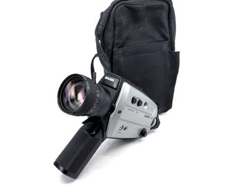 スーパー 8 カメラのテストと動作中の ELMO 8 mm フィルム カメラ Elmo