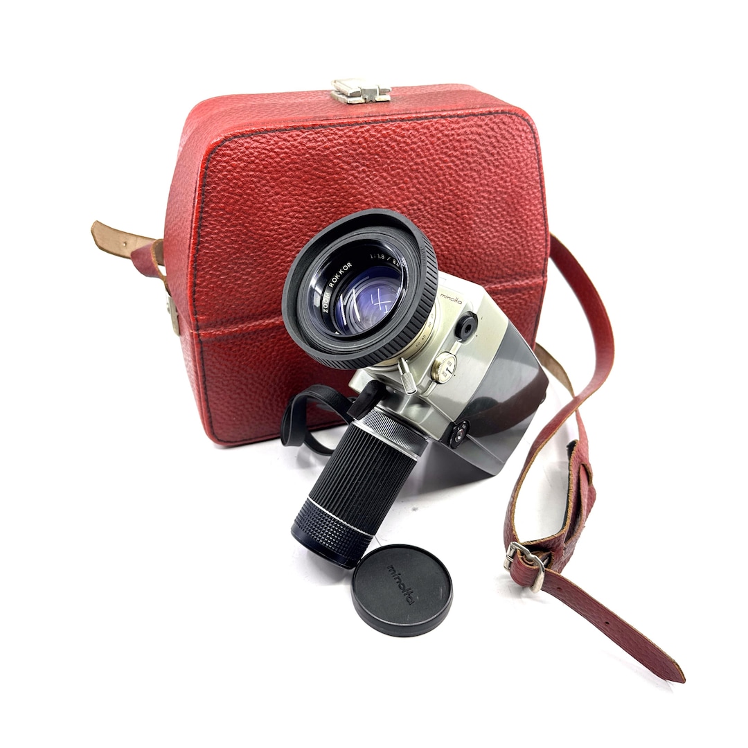 スーパー8カメラのテストと動作するMINOLTAフィルムカメラ8mm Minolta