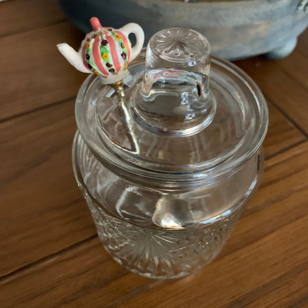 Condiment Honey Jelly Jar With Cut Out Lid with Teapot Spoon