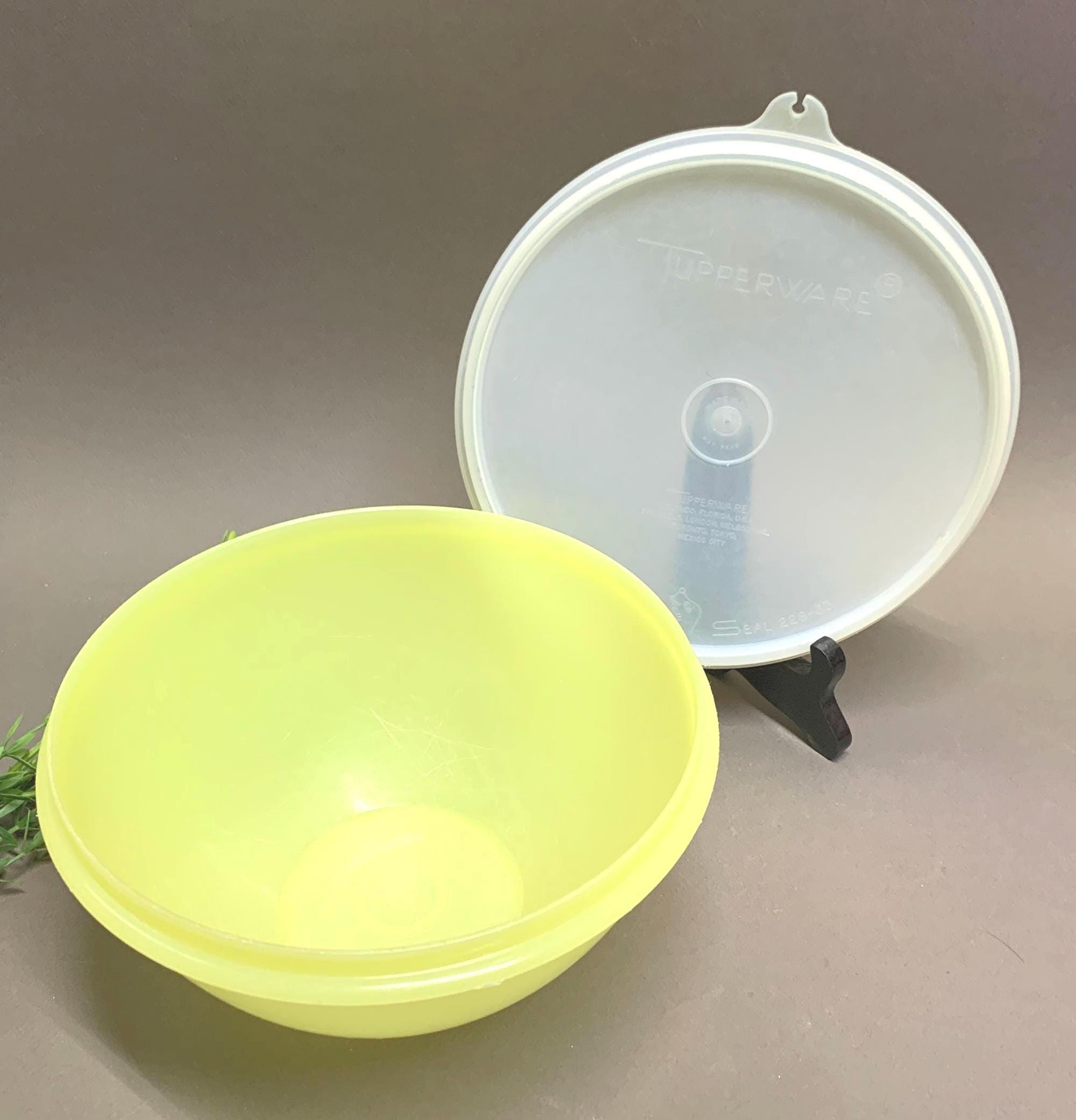 Tupperware 228 - Etsy 日本
