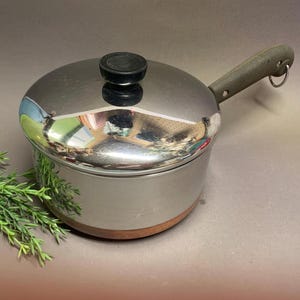 Vintage Revere Ware 2 Qt Sauce Pan with Lid - 1801 Copper Bottom