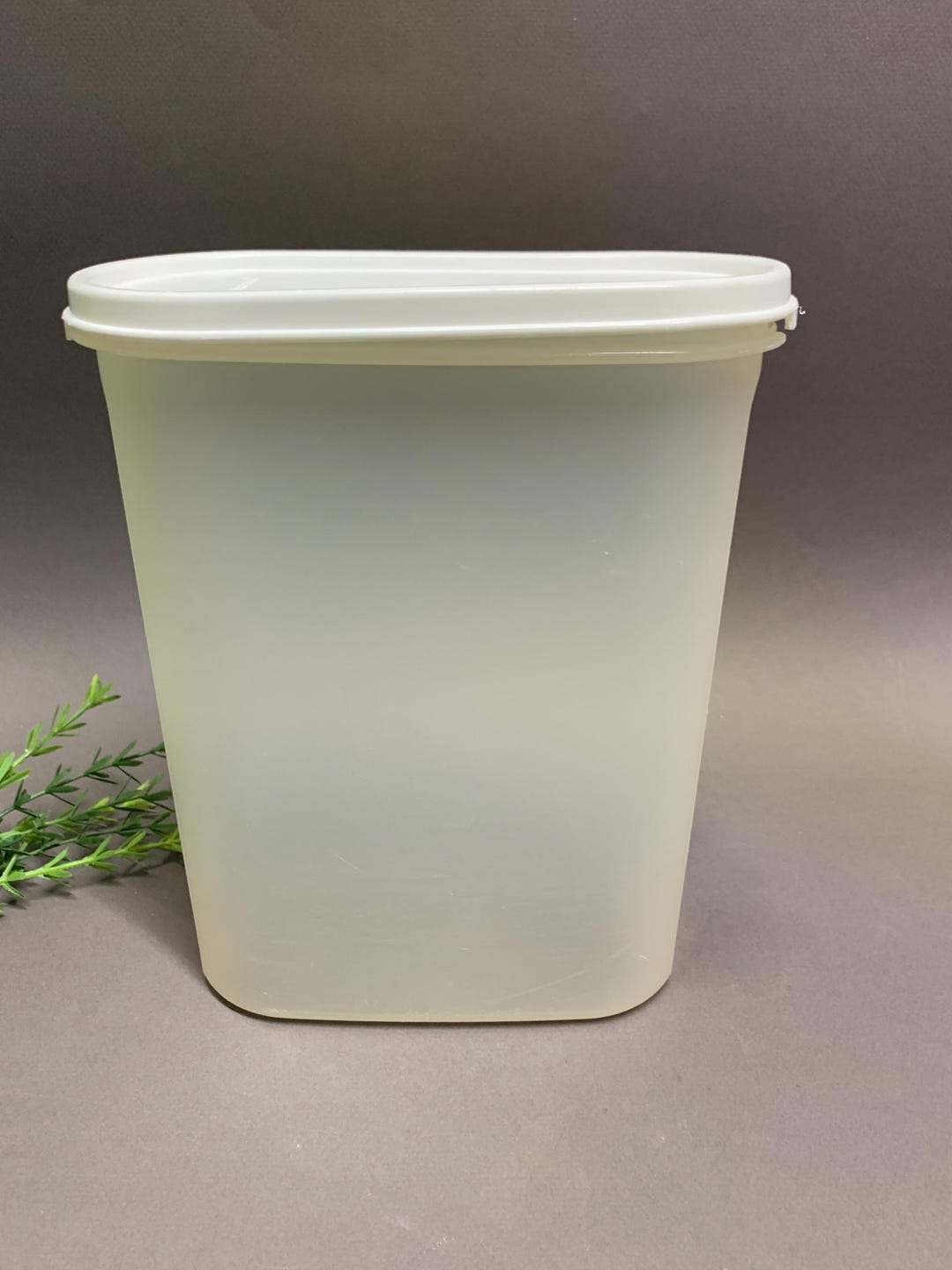 Tupperware Bottom Tupperware Modular Mate Bottom #1614-24, White Lid #1616-2 - Etsy