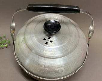 Vintage Mirro Aluminum Bun Warmer / Steamer