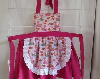 Girls' Pink Cotton Apron: Cat Design, Lace Trim