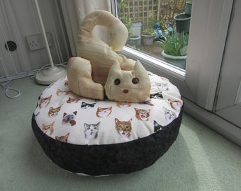 Reversible Cat Bed, Washable Round Pet Cushion, Cream and Grey Kitty Pillow