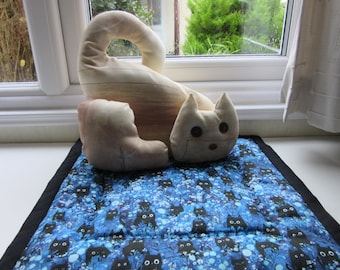 Blue catnip carrier liner/Padded cat mat/Cosy sleep pad/Cat gift