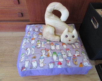 Reversible Square Cat Bed, Washable Kitty Cushion, Pink and Lilac Pet Snuggle bed