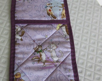 Cat Design Double Oven Mitts: Quilted Cotton Kitchen Gloves