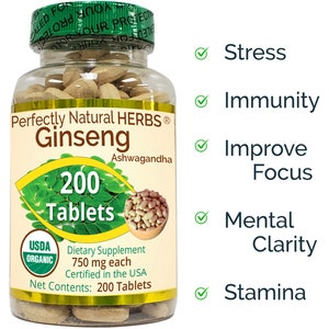 Puede incluir: Una botella de comprimidos de suplemento diet&eacute;tico Ginseng Ashwagandha de Perfectly Natural HERBS. La botella es amarilla y verde con una etiqueta blanca. La etiqueta dice "200 comprimidos" y "750 mg cada uno". La botella est&aacute; sobre un fondo blanco. La imagen tambi&eacute;n incluye una lista de los beneficios del suplemento, incluyendo el estr&eacute;s, la inmunidad, la mejora del enfoque, la claridad mental y la resistencia.