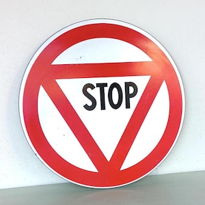 Gran cartel vintage, STOP, forma circular, italiano, años 90, señales de tráfico, decoración de pared