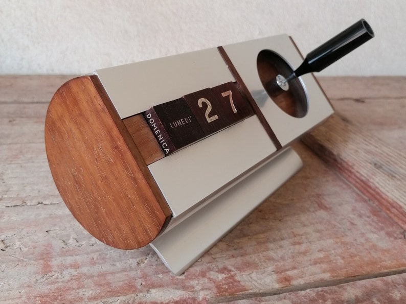 Perpetual Calendar of the 80s Desk Vintage Date Display With Etsy