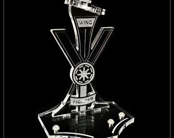 Display stand angled for Lego 8037 Anakin's Y-Wing Starfighter + minifigures slots (A1094)