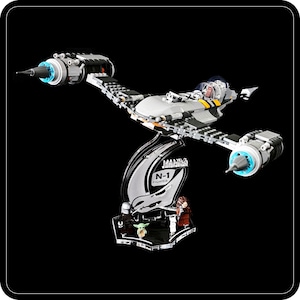 Display stand 3D-ENGV angled for Lego 75325 Mandalorian&#39;s N-1 Starfighter + minifigures slots (A1068)
