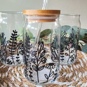 Floral Glass Can Cup | 16 oz Glass Can Cup | Beer Can Glass | Aesthetic Iced Coffee Glass Cup | Gift for Her | Floral Line Art Glass Can Cup