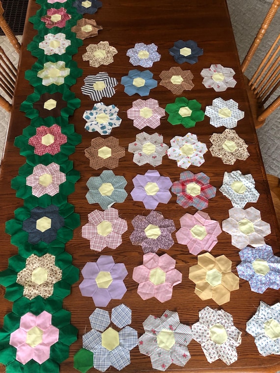 Vintage Quilt Blocks Grandmothers Flower Garden Hand Pieced 7" Squares